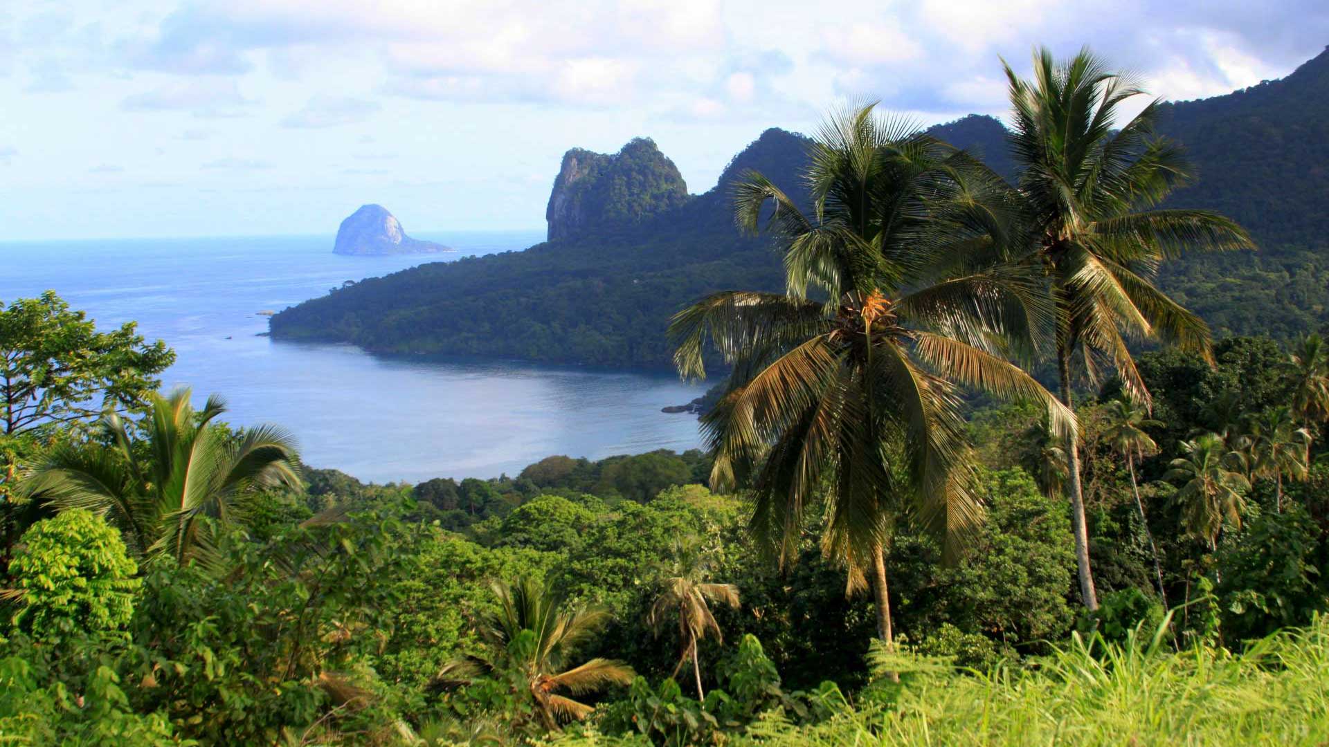 Randonnée et 4x4 sur l'île de Sao Tomé: Roça Bombaim, forêts primaires et secondaires, Roça Agua Izé, Boca do Inferno