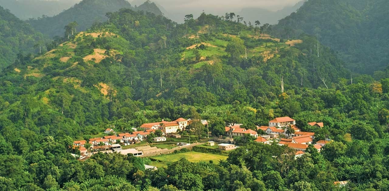 Sur l'île de Sao Tomé, excursions journalières à travers l’histoire de la colonisation portugaise et de ses années fastes d’exploitations de café et de cacao